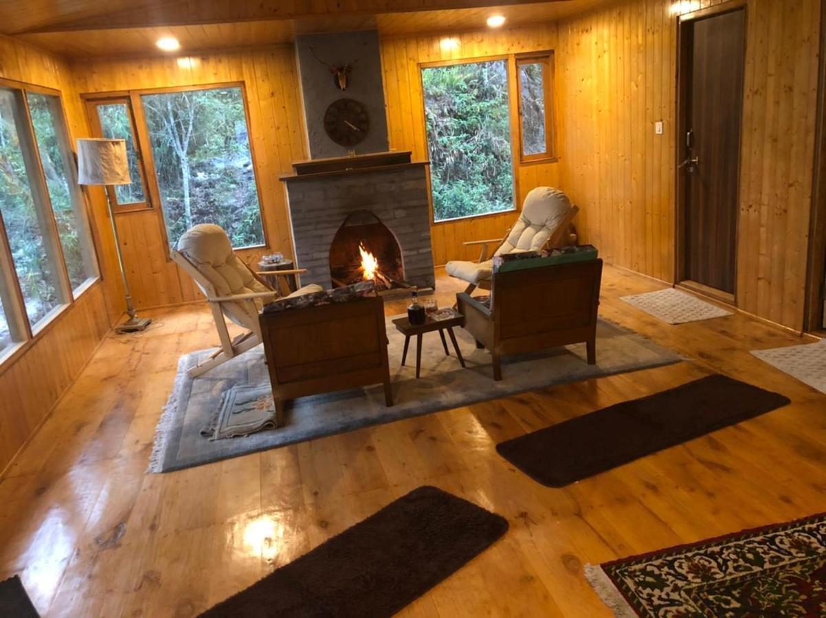 Log Cabin In The Woods Bed & Breakfast Gangtok Ngoại thất bức ảnh