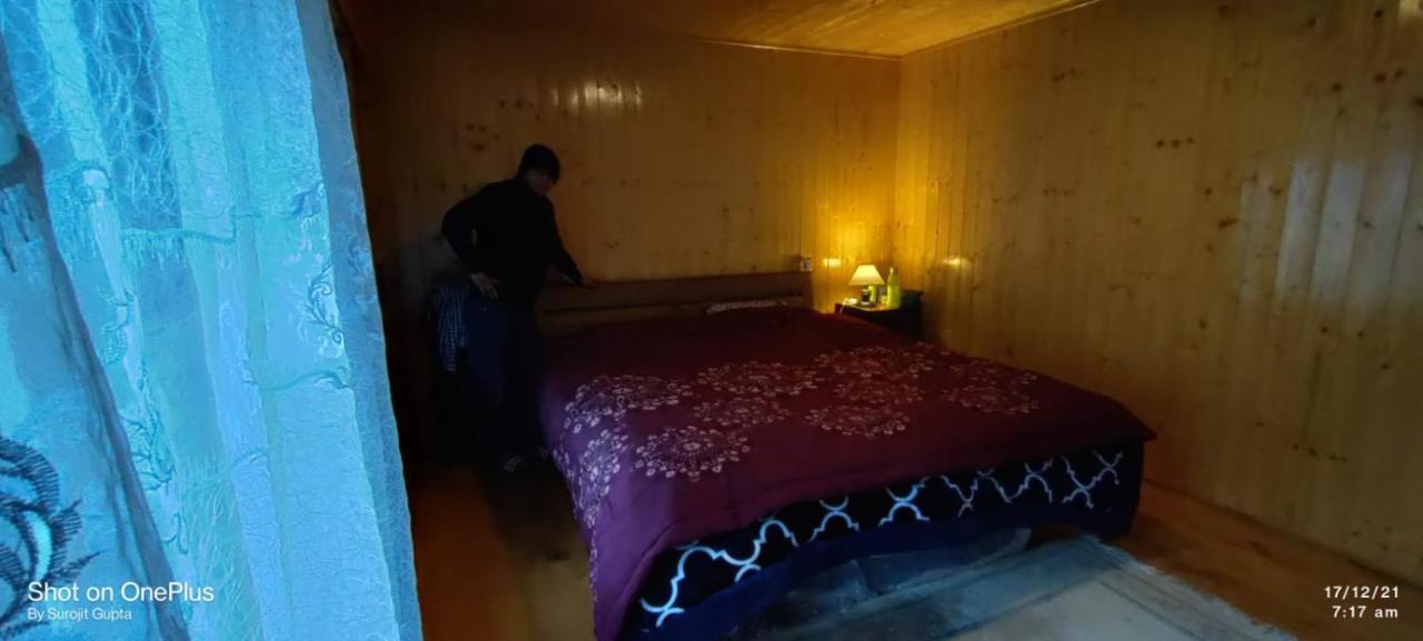 Log Cabin In The Woods Bed & Breakfast Gangtok Ngoại thất bức ảnh