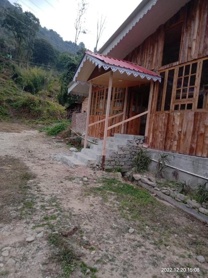 Log Cabin In The Woods Bed & Breakfast Gangtok Ngoại thất bức ảnh